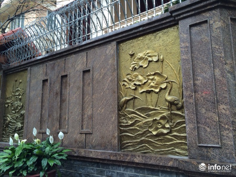 Chiêm ngưỡng cổng biệt thự, tường rào cầu kỳ của các đại gia Hà Nội - ảnh 11