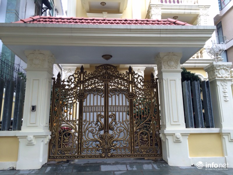 Chiêm ngưỡng cổng biệt thự, tường rào cầu kỳ của các đại gia Hà Nội - ảnh 3