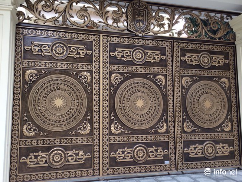 Chiêm ngưỡng cổng biệt thự, tường rào cầu kỳ của các đại gia Hà Nội - ảnh 4