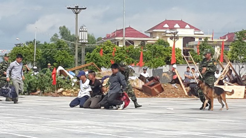 Mãn nhãn với màn biểu diễn võ thuật của các chiến sĩ biên phòng Quảng Ninh - ảnh 8