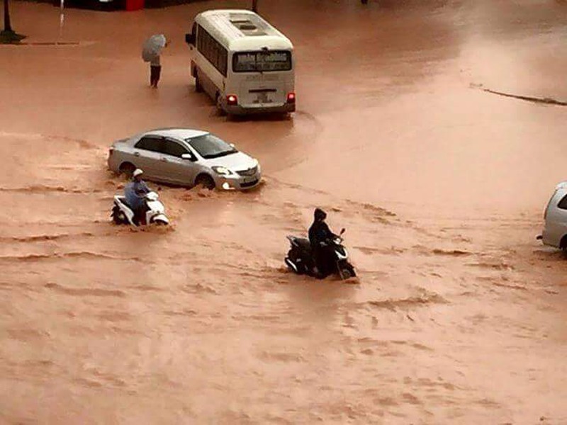 Quảng Ninh: Hạ Long, Cẩm Phả tê liệt do mưa lớn, 2 người thiệt mạng - ảnh 1