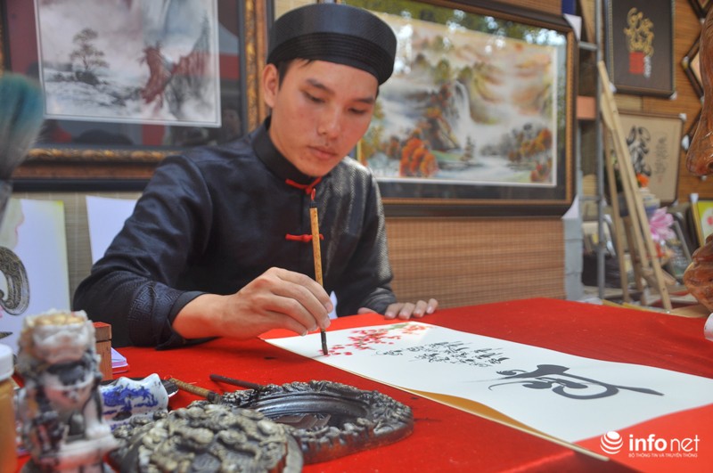 Hàng ngàn người Sài Gòn náo nức dạo phố ông đồ - ảnh 7
