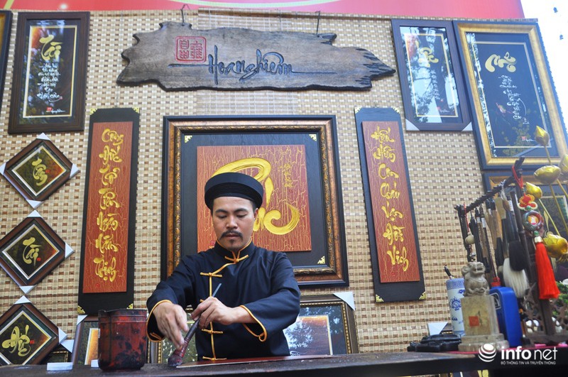 Hàng ngàn người Sài Gòn náo nức dạo phố ông đồ - ảnh 9