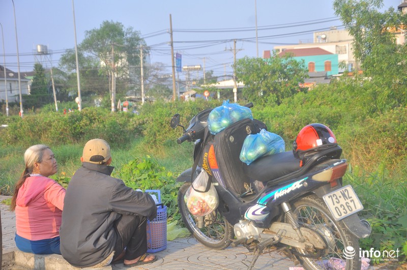 Quán ven đường