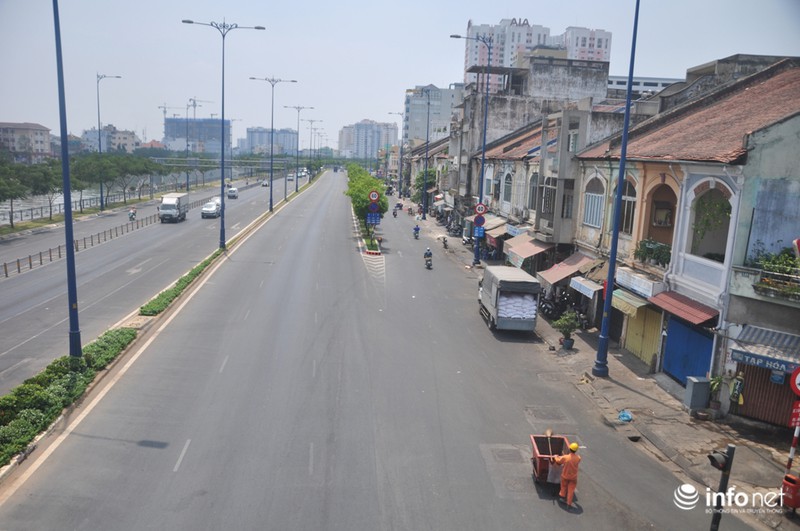 Người Sài Gòn bức bối trong nắng nóng đầu năm - ảnh 3