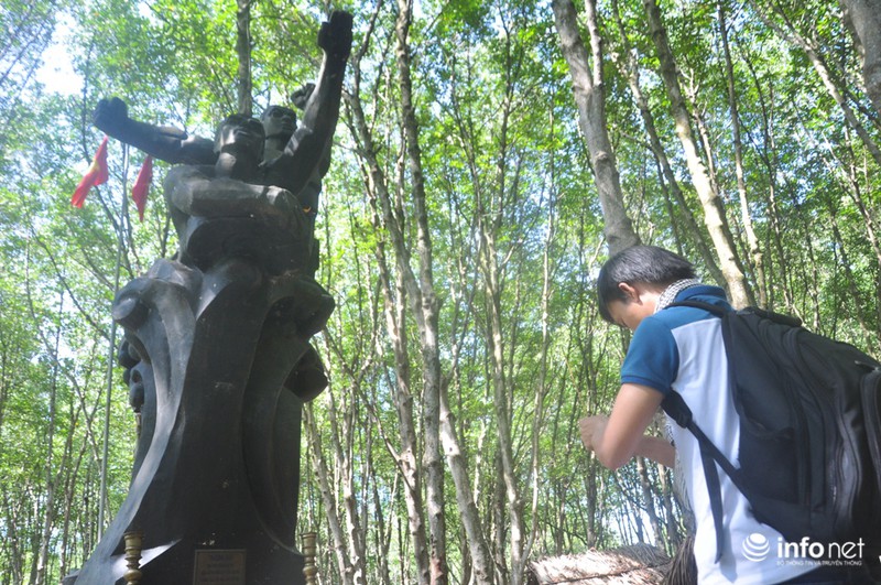 Khám phá căn cứ địa huyền thoại Rừng Sác - ảnh 2