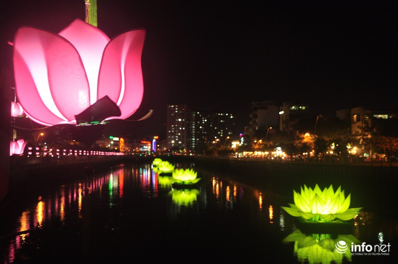 TP. HCM: Hoa đăng tuyệt đẹp trước thềm Lễ Phật Đản 2015 - ảnh 5