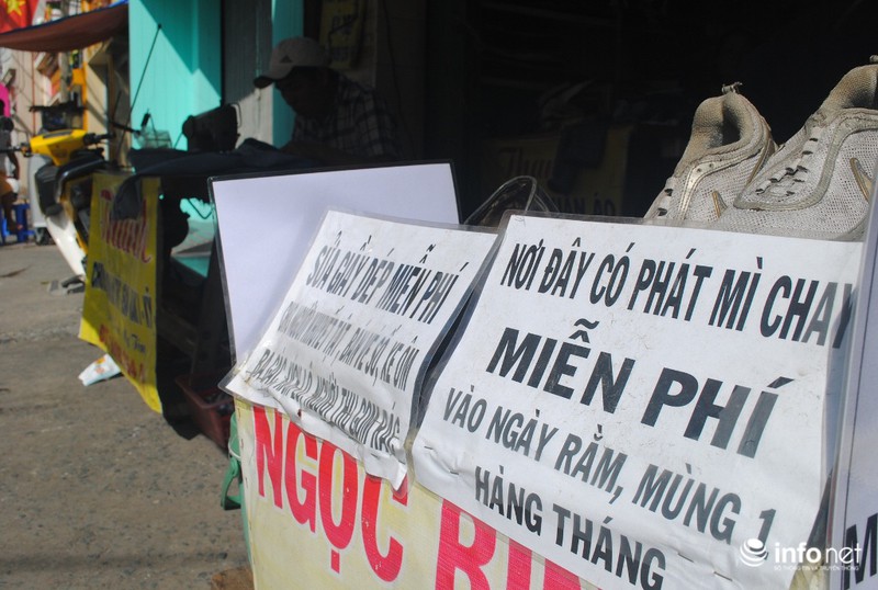 Ấm áp tình người trên những cung đường, góc phố Sài Gòn - ảnh 1