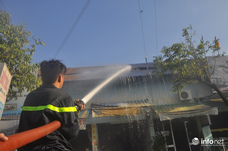 TP.HCM: Hiện trường vụ cháy thiêu rụi nhiều ki ốt, 1 người thiệt mạng - ảnh 11