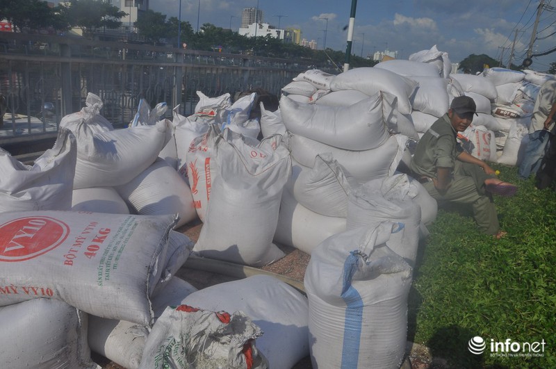 TP.HCM: Hiện trường vụ cháy thiêu rụi nhiều ki ốt, 1 người thiệt mạng - ảnh 7