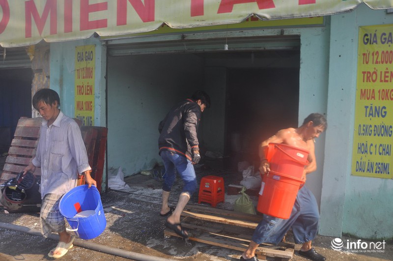 TP.HCM: Hiện trường vụ cháy thiêu rụi nhiều ki ốt, 1 người thiệt mạng - ảnh 6