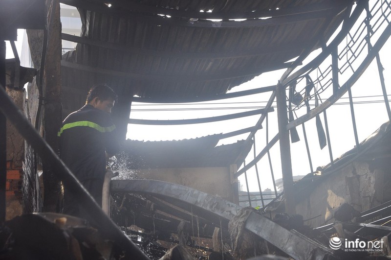 Xưởng dệt cháy đen, 1 người tử vong, nhiều người bị bỏng - ảnh 6