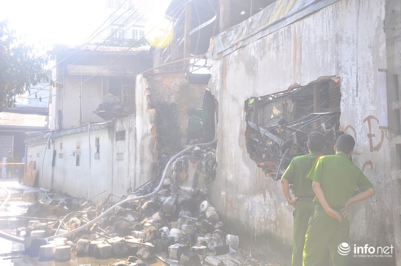 Xưởng dệt cháy đen, 1 người tử vong, nhiều người bị bỏng - ảnh 7