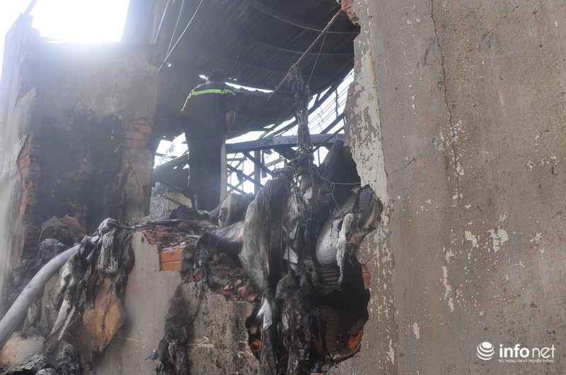 Xưởng dệt cháy đen, 1 người tử vong, nhiều người bị bỏng - ảnh 5