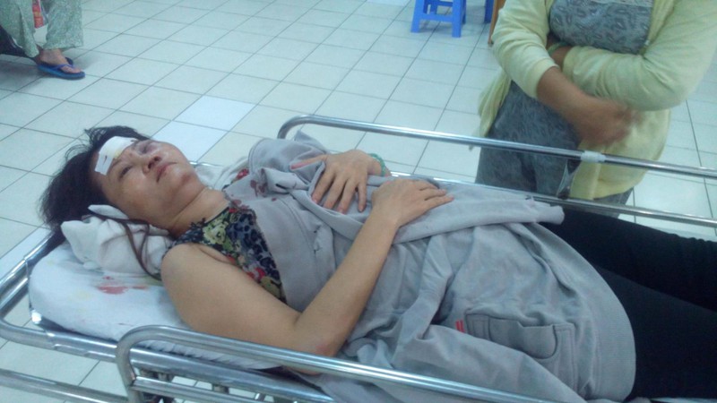 Mẹ bị côn đồ hành hung, con trai viết facebook cầu cứu Bộ trưởng Bộ công an - ảnh 1