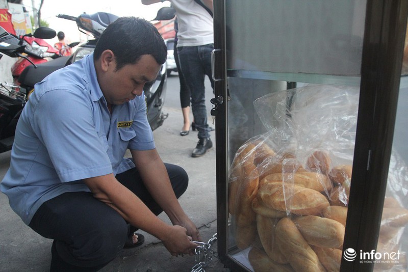 Ấm áp tình người Sài Gòn: Bánh mì “miễn phí-mỗi người một ổ” - ảnh 5