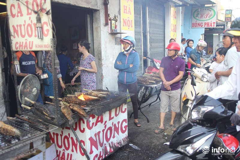 Phố cá lóc nướng Sài Gòn