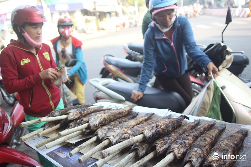 Phố cá lóc nướng Sài Gòn