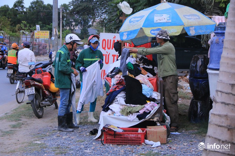 “Quầy quần áo từ thiện” tại Sài Gòn: “Chuyện này nhỏ như hạt cát, có gì đâu mà” - ảnh 7