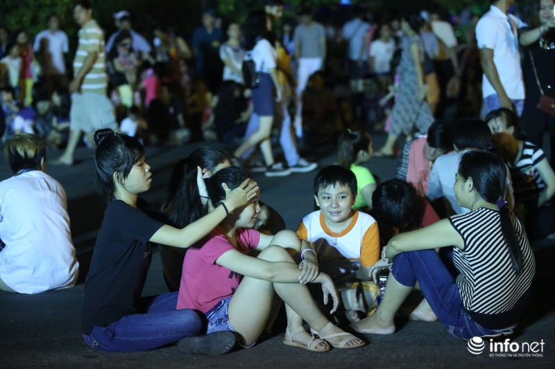 TP.HCM: Trẻ em “ngẩn ngơ” với đại tiệc pháo hoa mừng Quốc khánh - ảnh 7