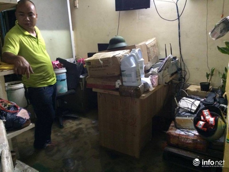TP.HCM: “Đại hồng thủy” khiến người dân trắng đêm tát nước cứu tài sản - ảnh 12