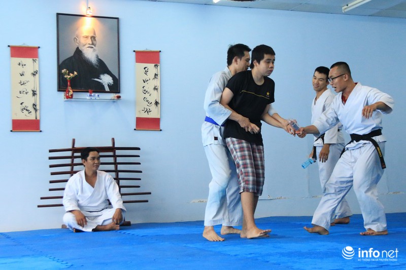 Lớp học võ miễn phí cho bạn trẻ khuyết tật và tự kỷ ở Sài Gòn - ảnh 1