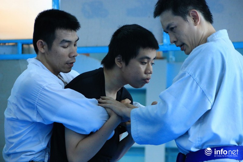 Lớp học võ miễn phí cho bạn trẻ khuyết tật và tự kỷ ở Sài Gòn - ảnh 3