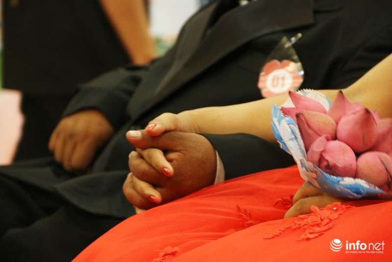 Xúc động nghẹn ngào lễ cưới tập thể của 60 cặp đôi khuyết tật - ảnh 5