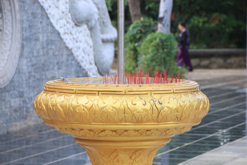 Đầu năm tham quan ngôi chùa