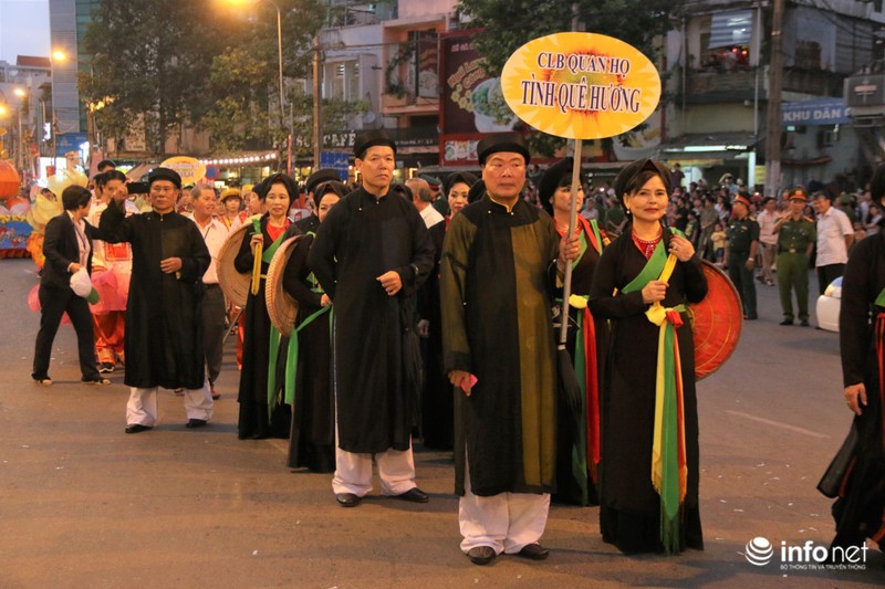 TP.HCM: Độc đáo lễ hội đường phố mừng Tết Nguyên tiêu của người Hoa - ảnh 15