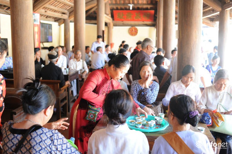 Lễ hội Đình Chèm diễn ra trong cái nắng đổ lửa - ảnh 4