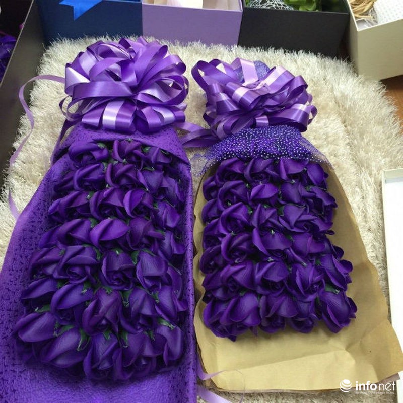 Hoa hồng sáp Trung Quốc lạ mắt, thơm như thật tung hoành thị trường - ảnh 2