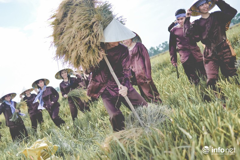 Muôn kiểu độc lạ khi chụp ảnh kỷ yếu của các “cô cậu” chia tay tuổi học trò - ảnh 6