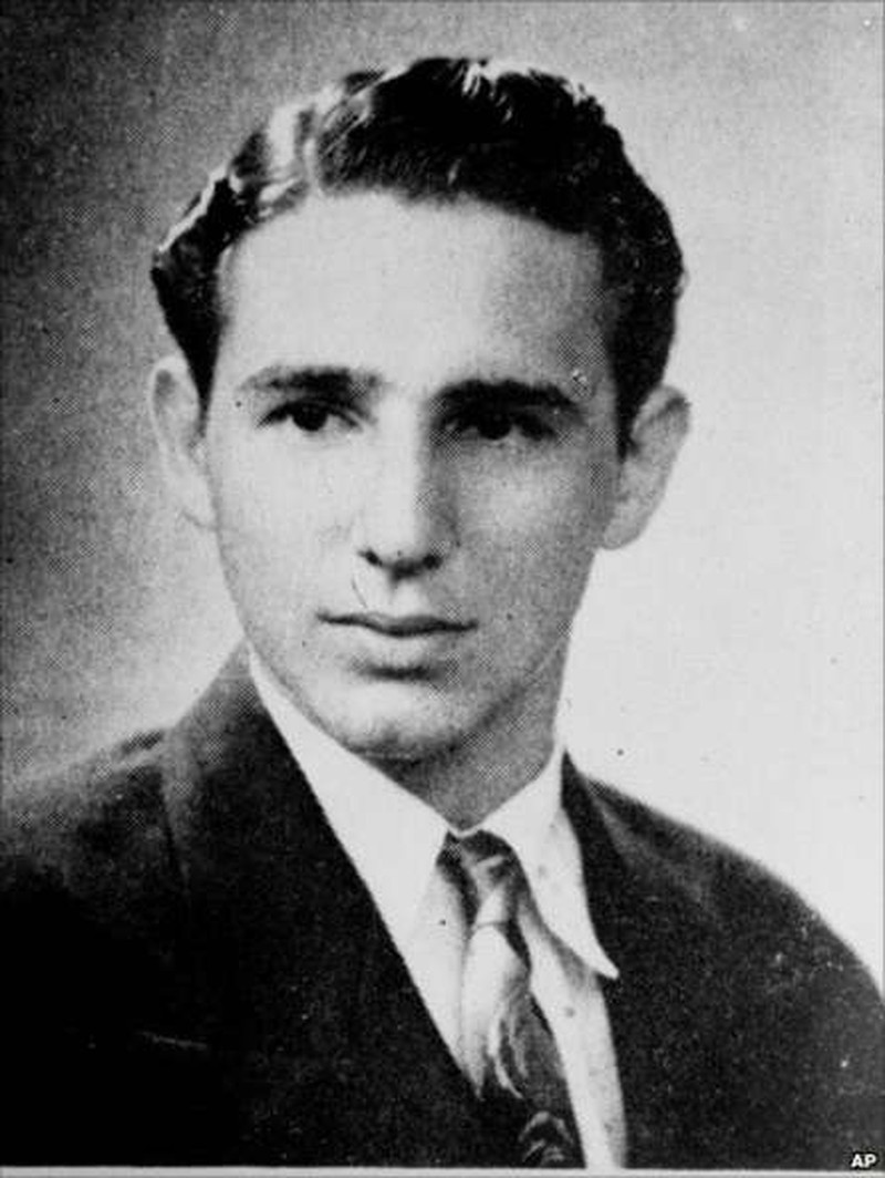Cuộc đời cựu Chủ tịch Cuba Fidel Castro qua ảnh - ảnh 1