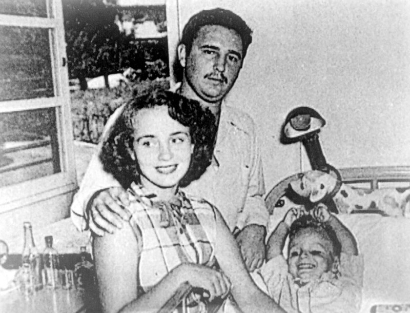 Cuộc đời cựu Chủ tịch Cuba Fidel Castro qua ảnh - ảnh 2
