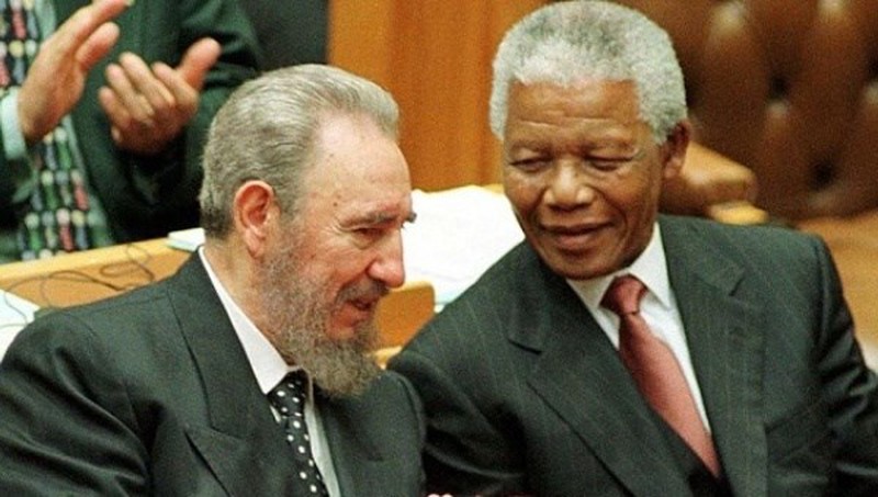 Cuộc đời cựu Chủ tịch Cuba Fidel Castro qua ảnh - ảnh 11