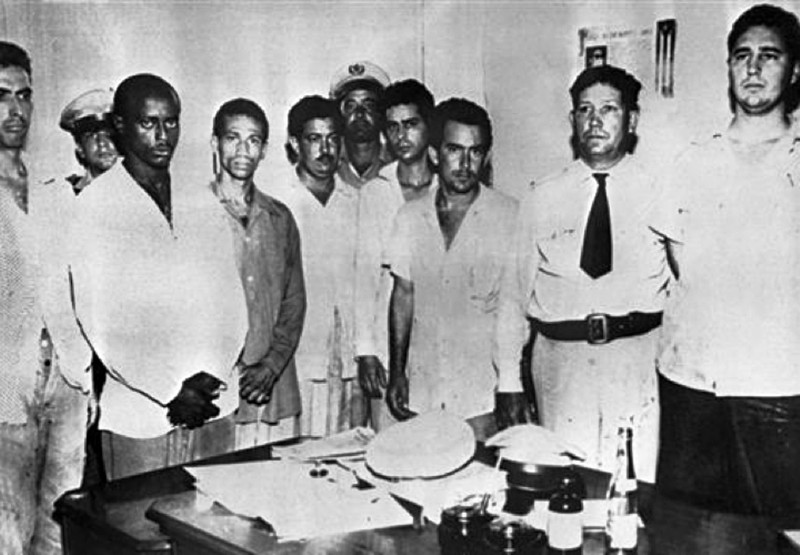 Cuộc đời cựu Chủ tịch Cuba Fidel Castro qua ảnh - ảnh 3