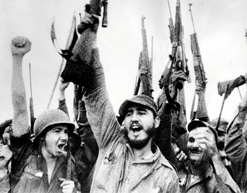 Cuộc đời cựu Chủ tịch Cuba Fidel Castro qua ảnh - ảnh 4