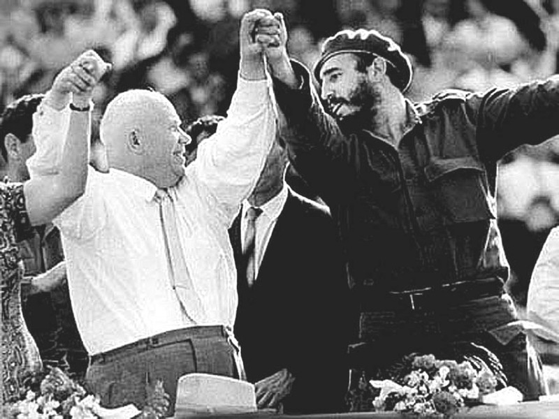 Cuộc đời cựu Chủ tịch Cuba Fidel Castro qua ảnh - ảnh 8
