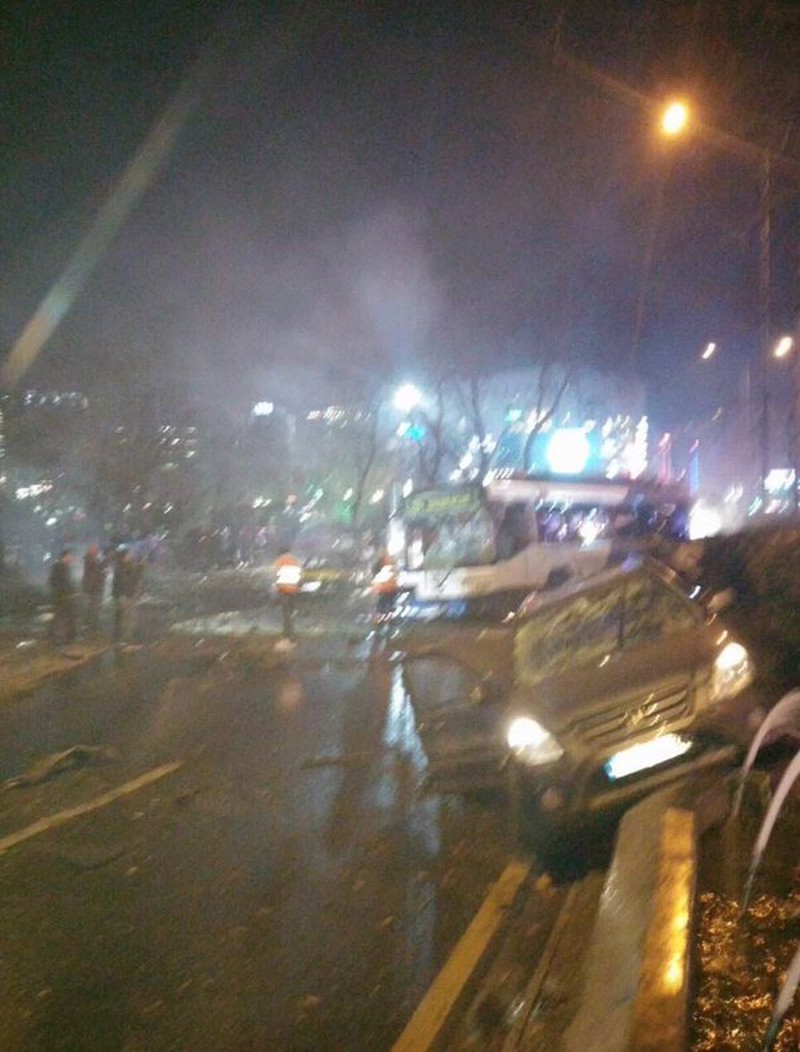 Thổ Nhĩ Kỳ: Xe bom nổ tung, 27 người thiệt mạng - ảnh 7