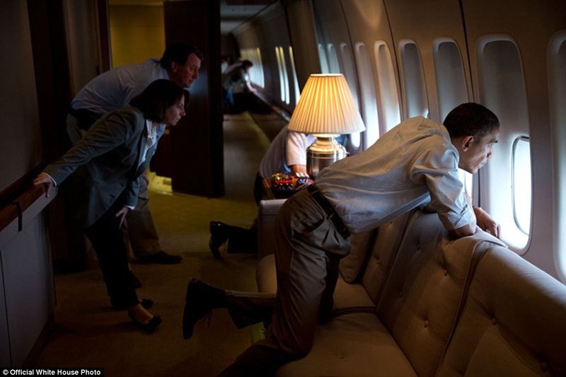 Những hình ảnh sẽ đi vào lịch sử của Tổng thống Obama - ảnh 13