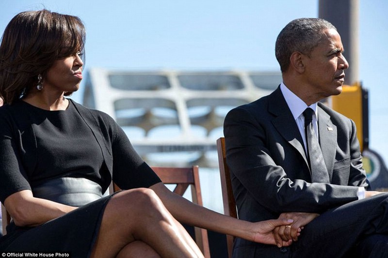 Những hình ảnh sẽ đi vào lịch sử của Tổng thống Obama - ảnh 14