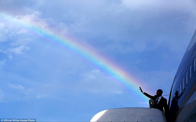 Những hình ảnh sẽ đi vào lịch sử của Tổng thống Obama - ảnh 21