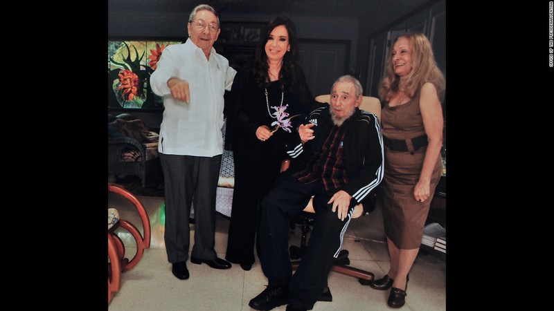 Hình ảnh cuối đời của cố Chủ tịch Fidel Castro qua ống kính con trai - ảnh 10