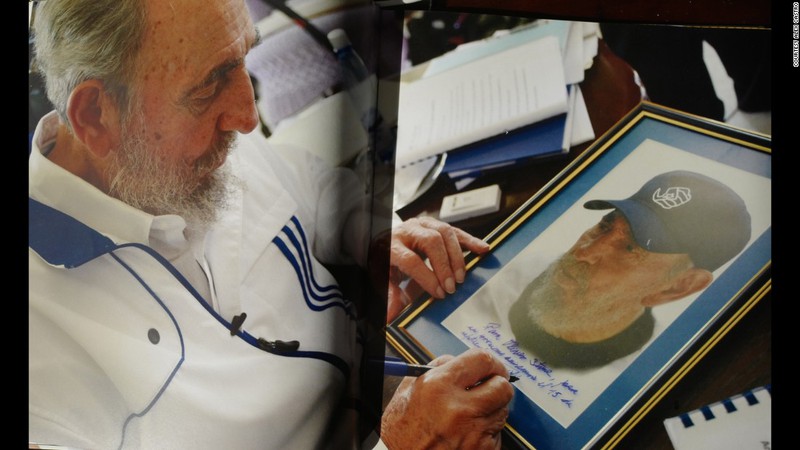 Hình ảnh cuối đời của cố Chủ tịch Fidel Castro qua ống kính con trai - ảnh 3