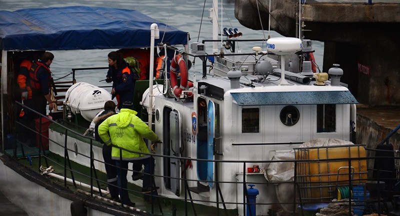 Video và hình ảnh mới nhất về vụ tai nạn máy bay TU-154 của Nga - ảnh 6