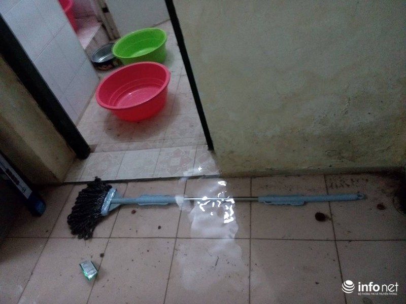 Hà Nội: Sinh viên “khóc thét” vì nước tràn lênh láng trong ký túc xá - ảnh 3