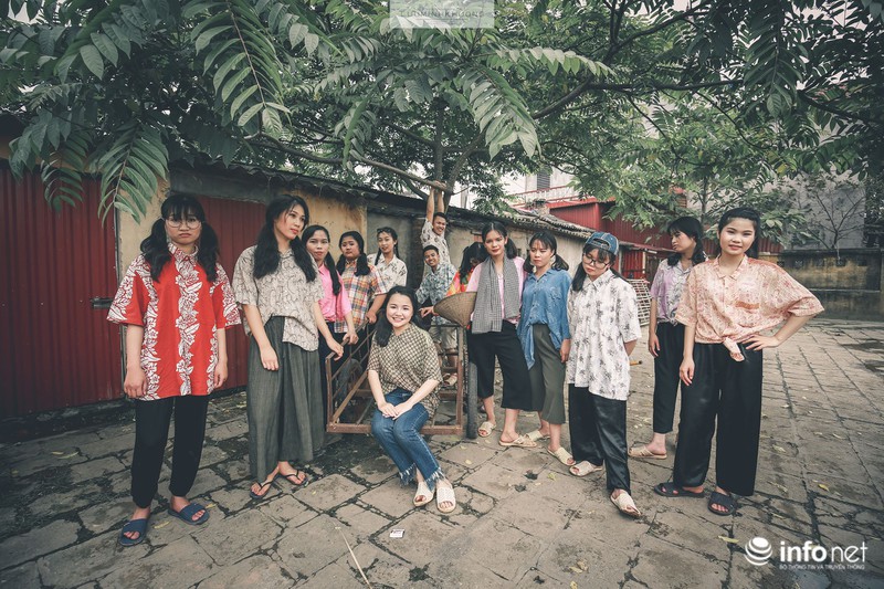 Học sinh trường THPT Tân Yên 1 - Bắc Giang tinh nghịch trong bộ ảnh kỷ yếu - ảnh 1