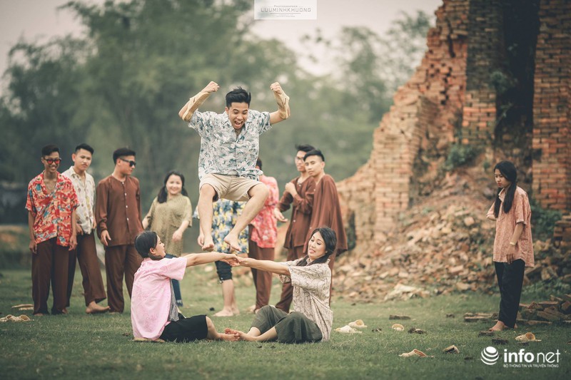 Học sinh trường THPT Tân Yên 1 - Bắc Giang tinh nghịch trong bộ ảnh kỷ yếu - ảnh 13