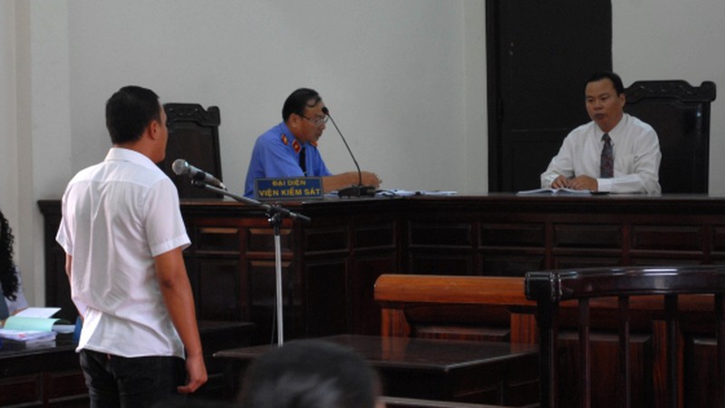 Ảnh: Trọn ngày xét xử nguyên đại úy CSGT bắn chết cấp trên - ảnh 9